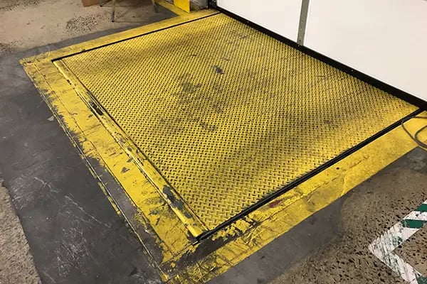 slippery when wet dock leveler diamond plate