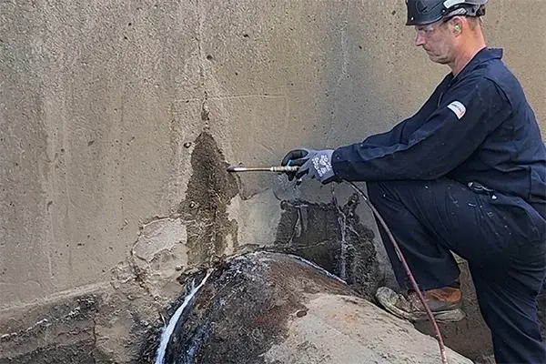 crack injection leak sealing