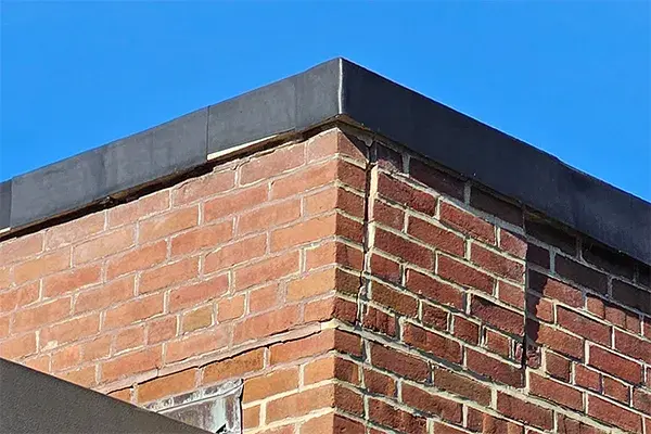 example capstone with aluminum coping