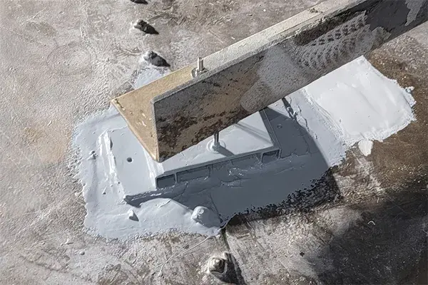 interior tank repair of distribution manifold support